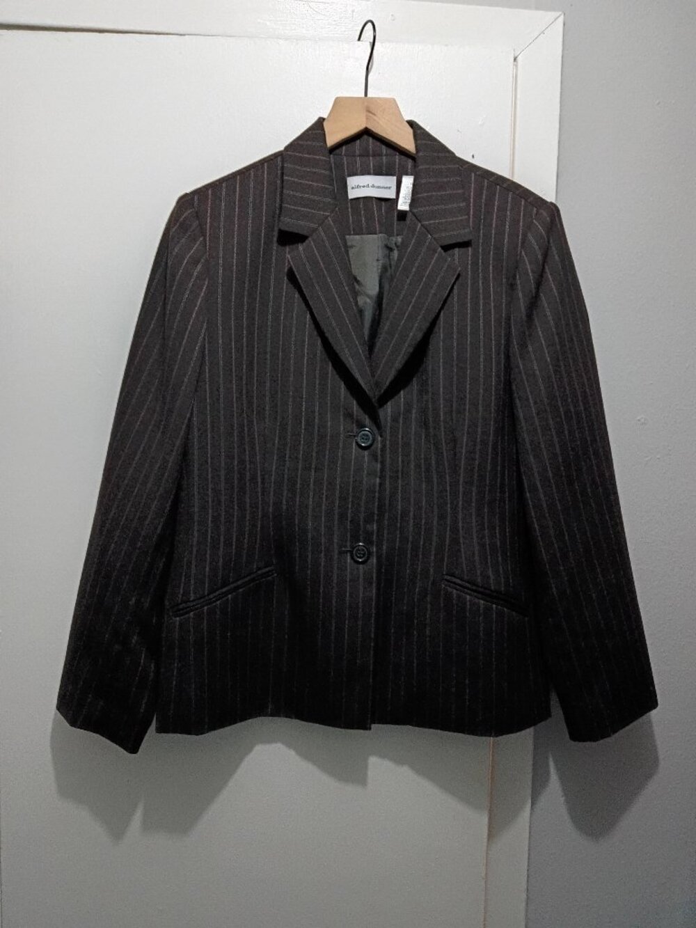 ALFRED DUNNER classic suit jacket pinstripe (sz12)
